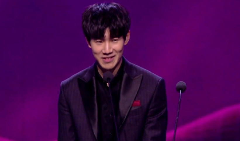 【情报】MSI小组赛唯一强强对话，揭幕战DK将完胜C9